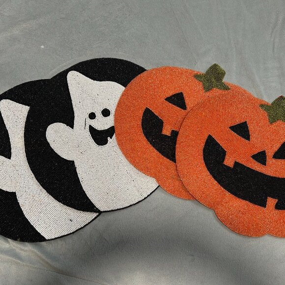 4 Sets of 4 Placemats St. Patrick's Day,Valentine's Day,Halloween & Christmas - Picture 7 of 9